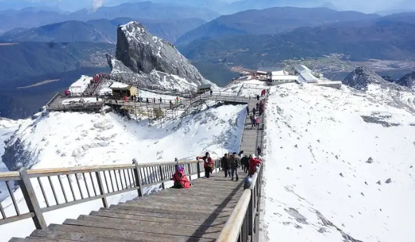 丽江古城到玉龙雪山怎么走，4种方法供你选择插图1